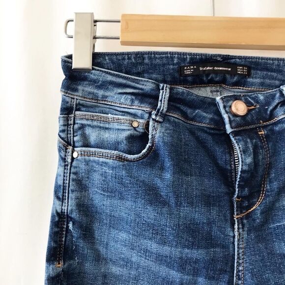 Zara medium wash distressed skinny jeans  Size 2 - Picture 2 of 10